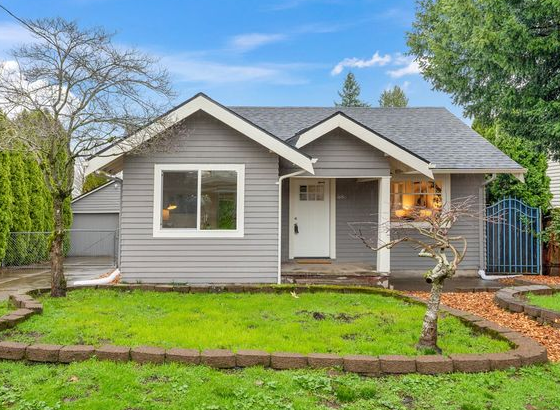 Single-family home in Portland Oregon ready for fast cash sale - Blue Star Offers buys houses in any condition